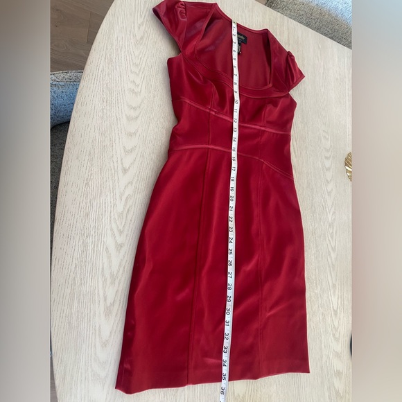 Laundry by Shelli Siegal red satin cap sleeve bodycon dress, size 2 (XS) - Picture 14 of 15